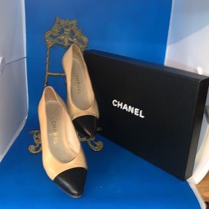 Signature Vintage‎ Chanel heels 36.5 or 6.5